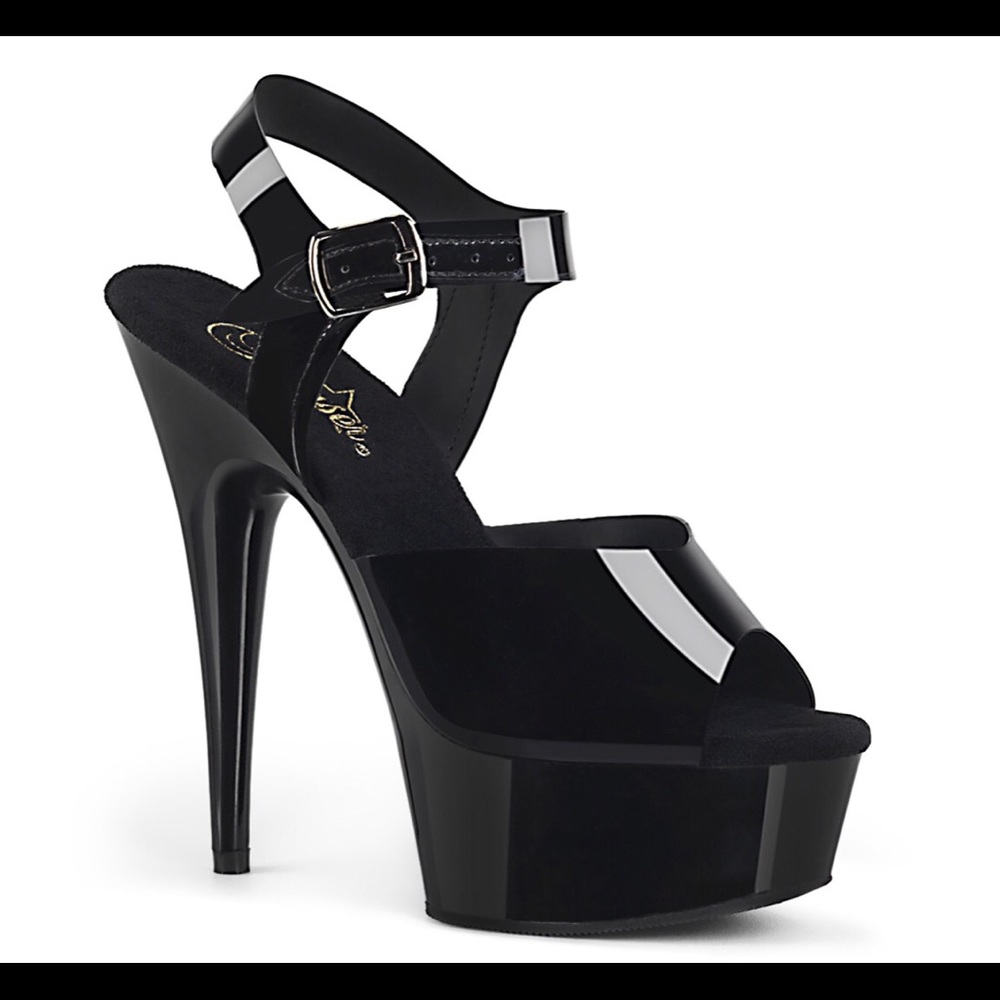 BRAND NEW - Black platform sandal